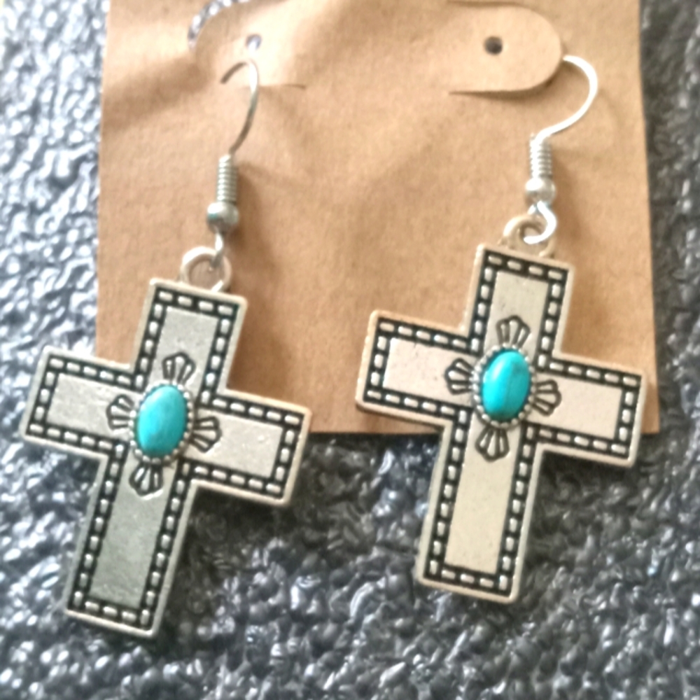 ❤️💖Gorgeous/cross dangling earrings ♥️✨️